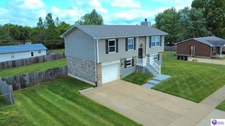 3014 S Woodland Drive, Radcliff, KY 40160