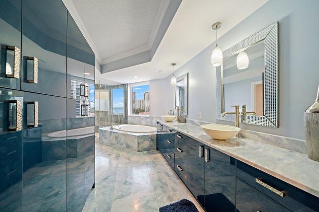 4600 N Ocean Drive 703, Singer Island, FL 33404