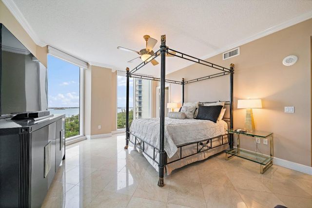 4600 N Ocean Drive 703, Singer Island, FL 33404