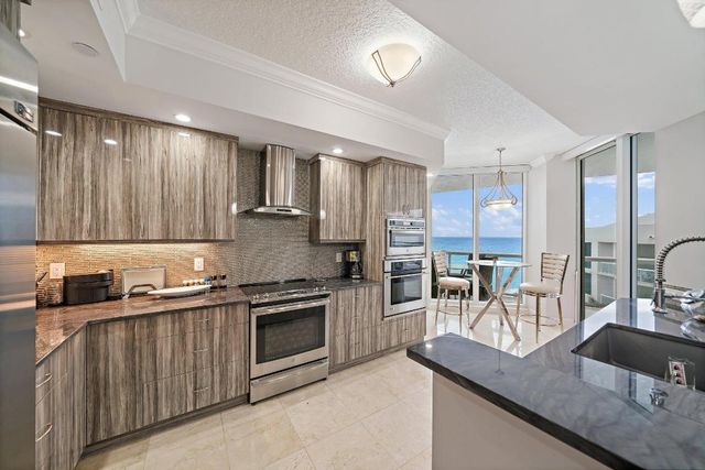 4600 N Ocean Drive 703, Singer Island, FL 33404