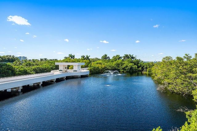 4600 N Ocean Drive 703, Singer Island, FL 33404