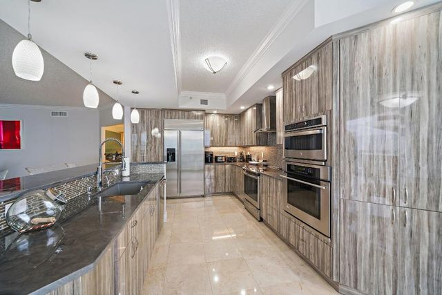 4600 N Ocean Drive 703, Singer Island, FL 33404