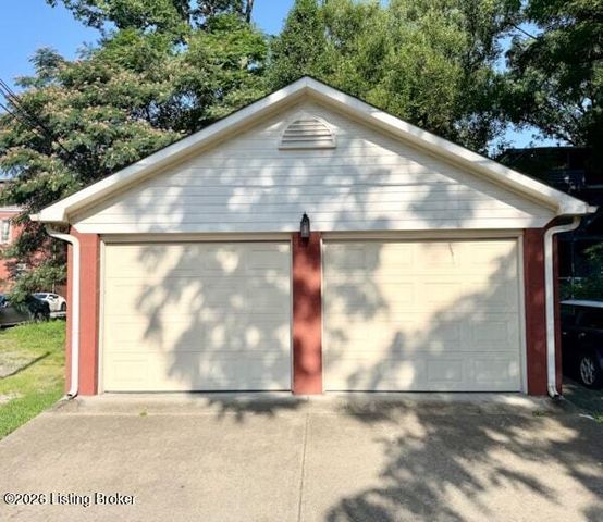 1153 S 1st St, Louisville, KY 40203