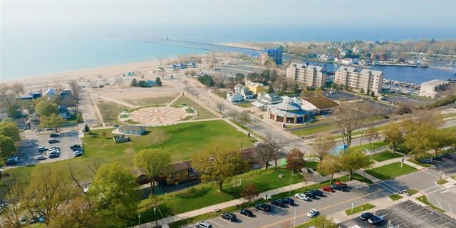 307 Park Street, Saint Joseph, MI 49085