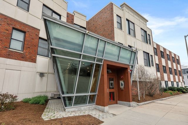 99 Chestnut Hill Avenue 310, Boston, MA 02135