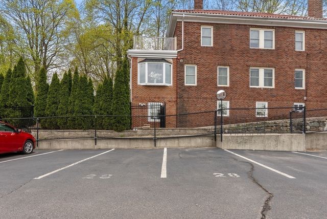 99 Chestnut Hill Avenue 310, Boston, MA 02135