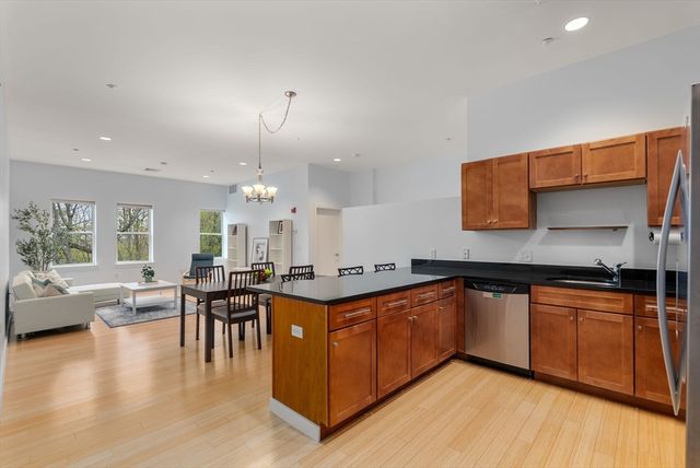 99 Chestnut Hill Avenue 310, Boston, MA 02135