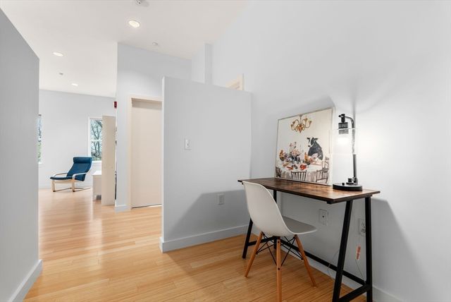 99 Chestnut Hill Avenue 310, Boston, MA 02135