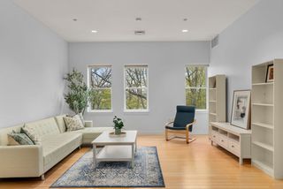 99 Chestnut Hill Avenue 310, Boston, MA 02135