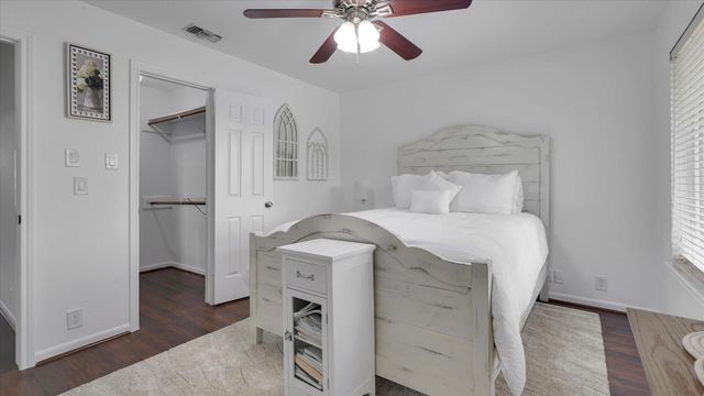 2608 Bering Drive 2608, Houston, TX 77057