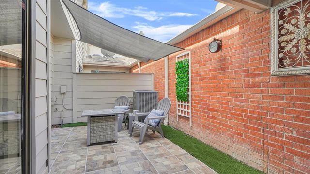 2608 Bering Drive 2608, Houston, TX 77057