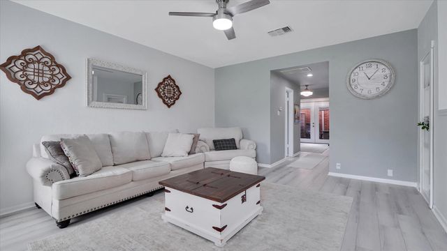2608 Bering Drive 2608, Houston, TX 77057