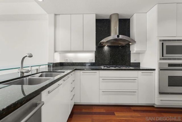 1199 Pacific Hwy 704, San Diego, CA 92101