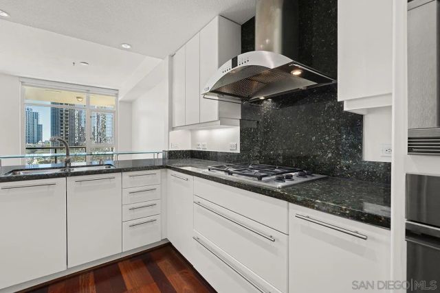 1199 Pacific Hwy 704, San Diego, CA 92101