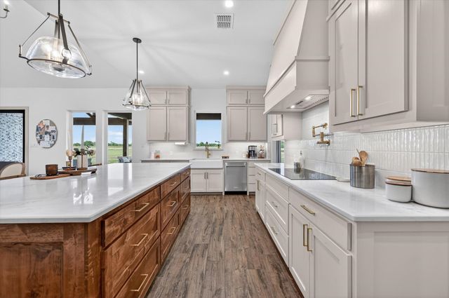 12262 Fm 1384, Justin, TX 76247