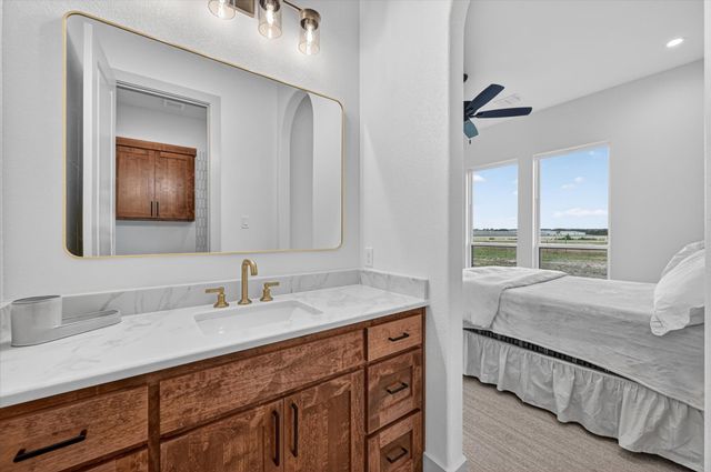 12262 Fm 1384, Justin, TX 76247