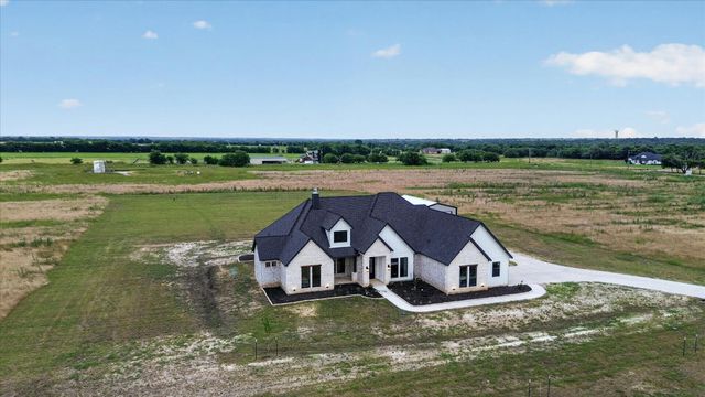 12262 Fm 1384, Justin, TX 76247