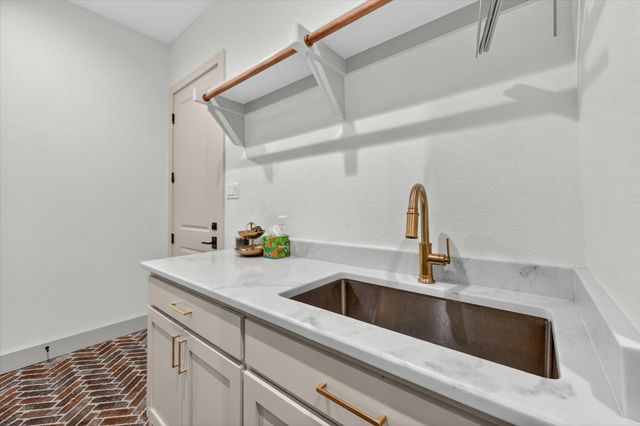 12262 Fm 1384, Justin, TX 76247