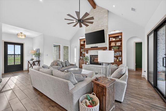 12262 Fm 1384, Justin, TX 76247