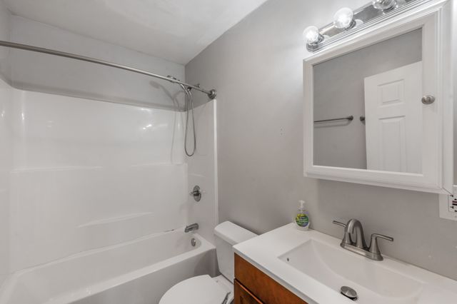 606 Hadleys Bend Blvd, Old Hickory, TN 37138