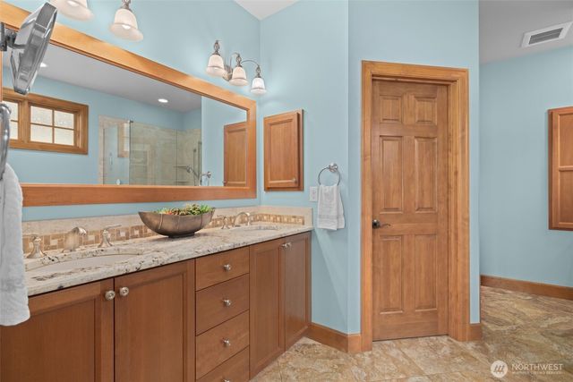 2727 E Lake Sammamish Parkway NE, Sammamish, WA 98074