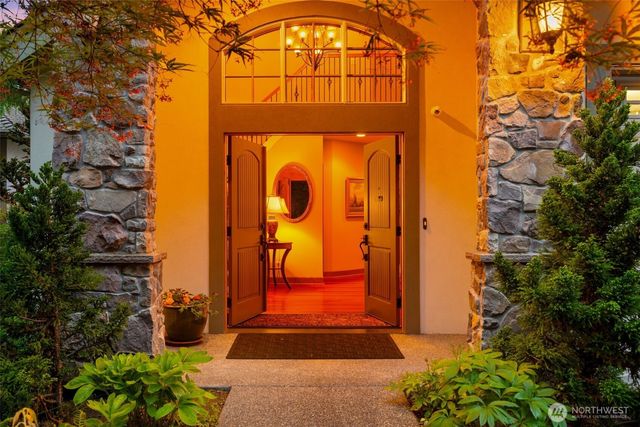 2727 E Lake Sammamish Parkway NE, Sammamish, WA 98074