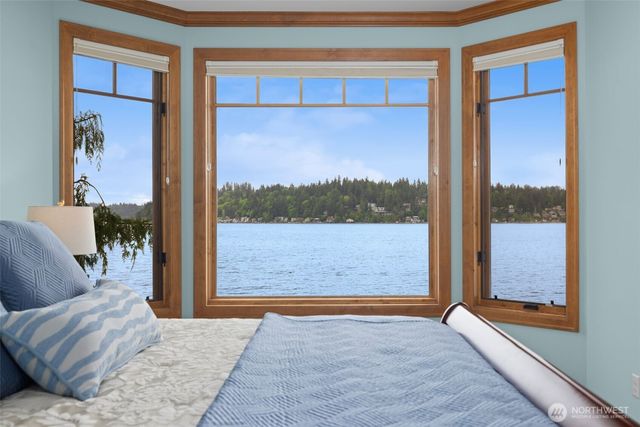 2727 E Lake Sammamish Parkway NE, Sammamish, WA 98074