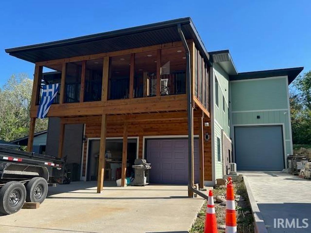 1235 W Gourley Pike, Bloomington, IN 47404