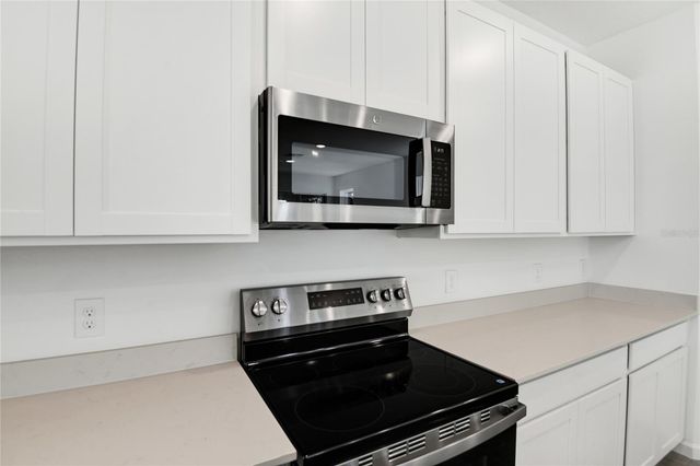 766 LAKE DELL ROAD, Dundee, FL 33838