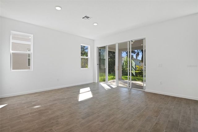 766 LAKE DELL ROAD, Dundee, FL 33838