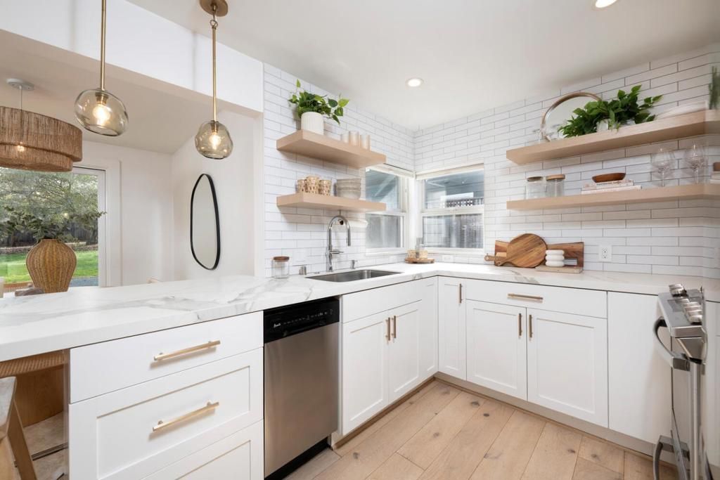 Image 22 of property listing at 175 Springdale Way, Emerald Hills, CA 94062