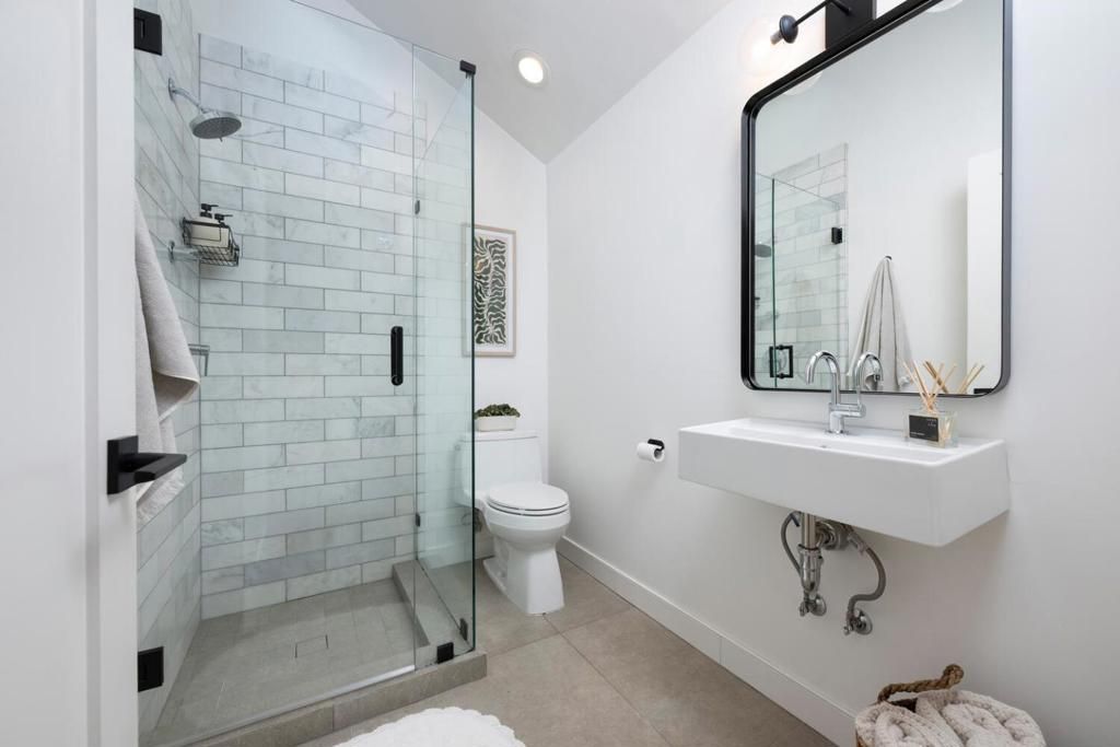 Image 23 of property listing at 175 Springdale Way, Emerald Hills, CA 94062