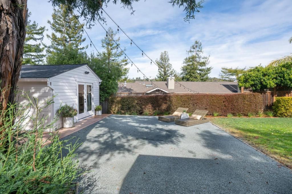 Image 24 of property listing at 175 Springdale Way, Emerald Hills, CA 94062