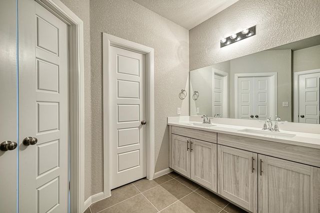 7631 Europa Ave, Round Rock, TX 78665