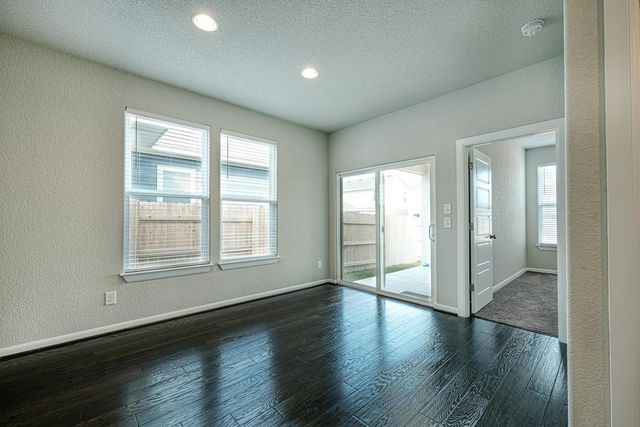 7631 Europa Ave, Round Rock, TX 78665