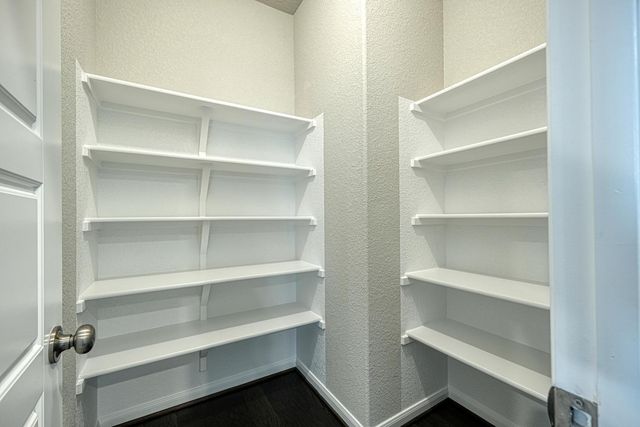 7631 Europa Ave, Round Rock, TX 78665