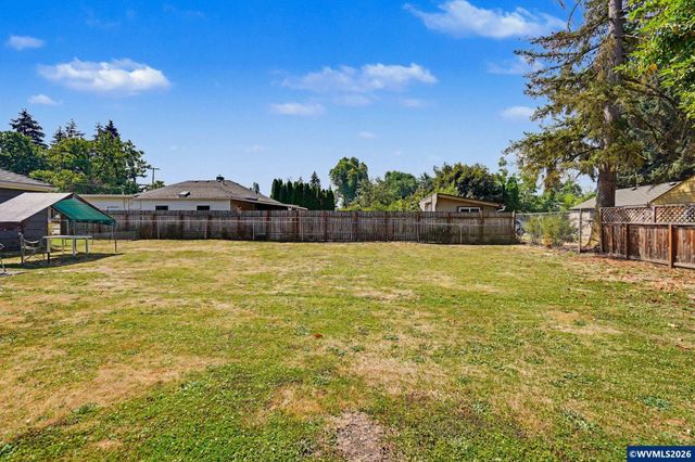 2225 Jelden St NE, Salem, OR 97301