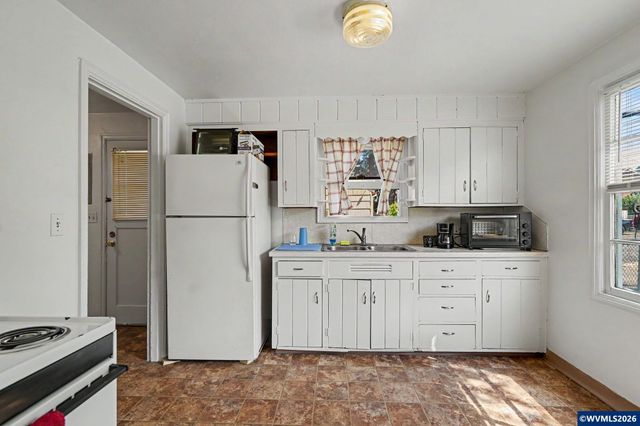 2225 Jelden St NE, Salem, OR 97301