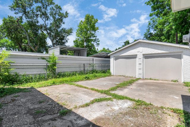 8221 Hezekiah Lane, Houston, TX 77088
