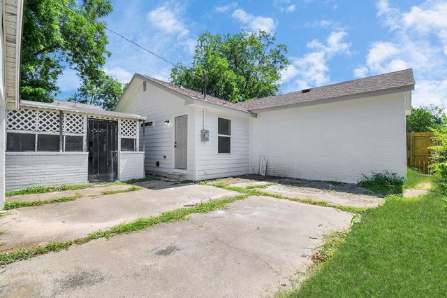 8221 Hezekiah Lane, Houston, TX 77088