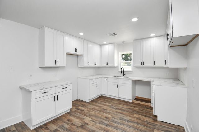 8221 Hezekiah Lane, Houston, TX 77088