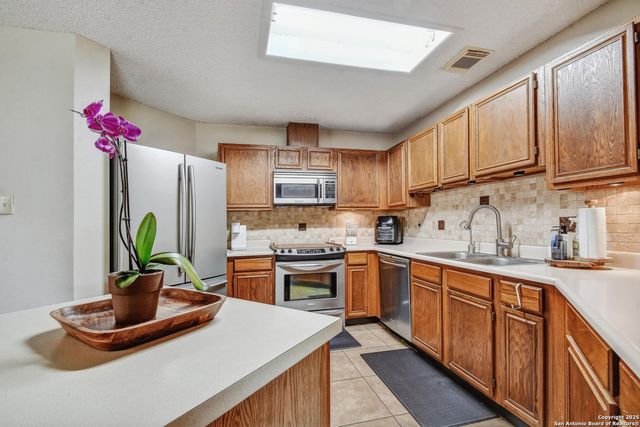 14218 Fairwayhill, San Antonio, TX 78217