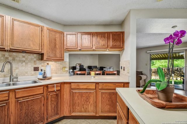 14218 Fairwayhill, San Antonio, TX 78217