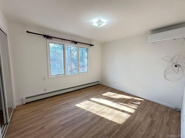 8716 Palo Alto Street, Hollis, NY 11423