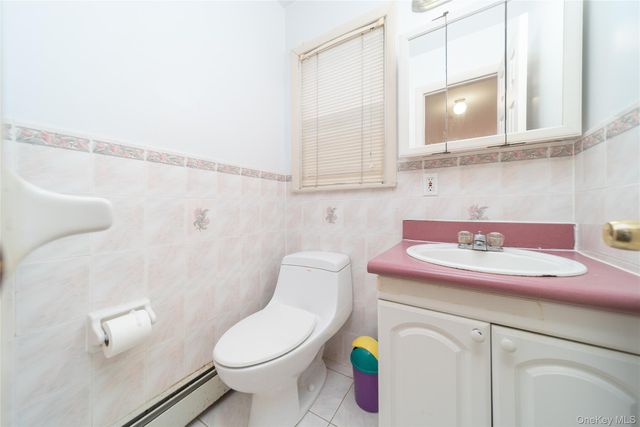 8716 Palo Alto Street, Hollis, NY 11423