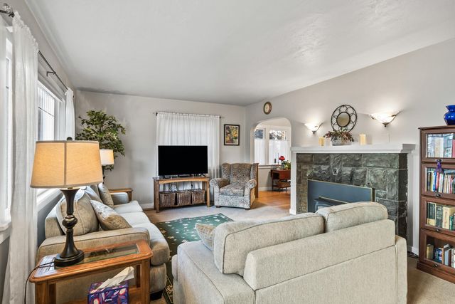 429 NW State Street, Bend, OR 97703