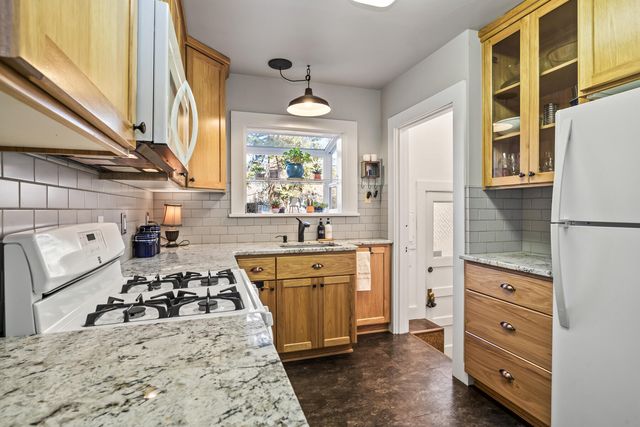 429 NW State Street, Bend, OR 97703