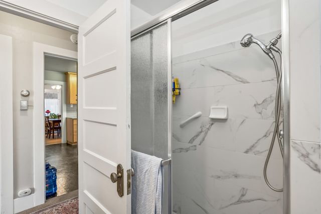 429 NW State Street, Bend, OR 97703