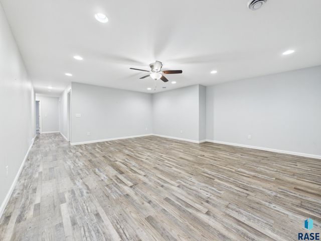 908 S 5th Ave Avenue, Brandon, SD 57005