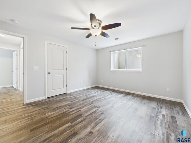 908 S 5th Ave Avenue, Brandon, SD 57005